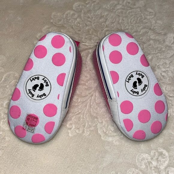BABY GIRLS NWT SIZE 6-12 MONTHS PINK GLITTER LACE UP WALKING SHOES - Picture 3 of 4